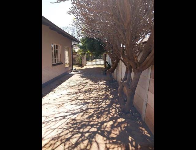 3 BEDROOM HOUSE FOR SALE IN CLAREMONT